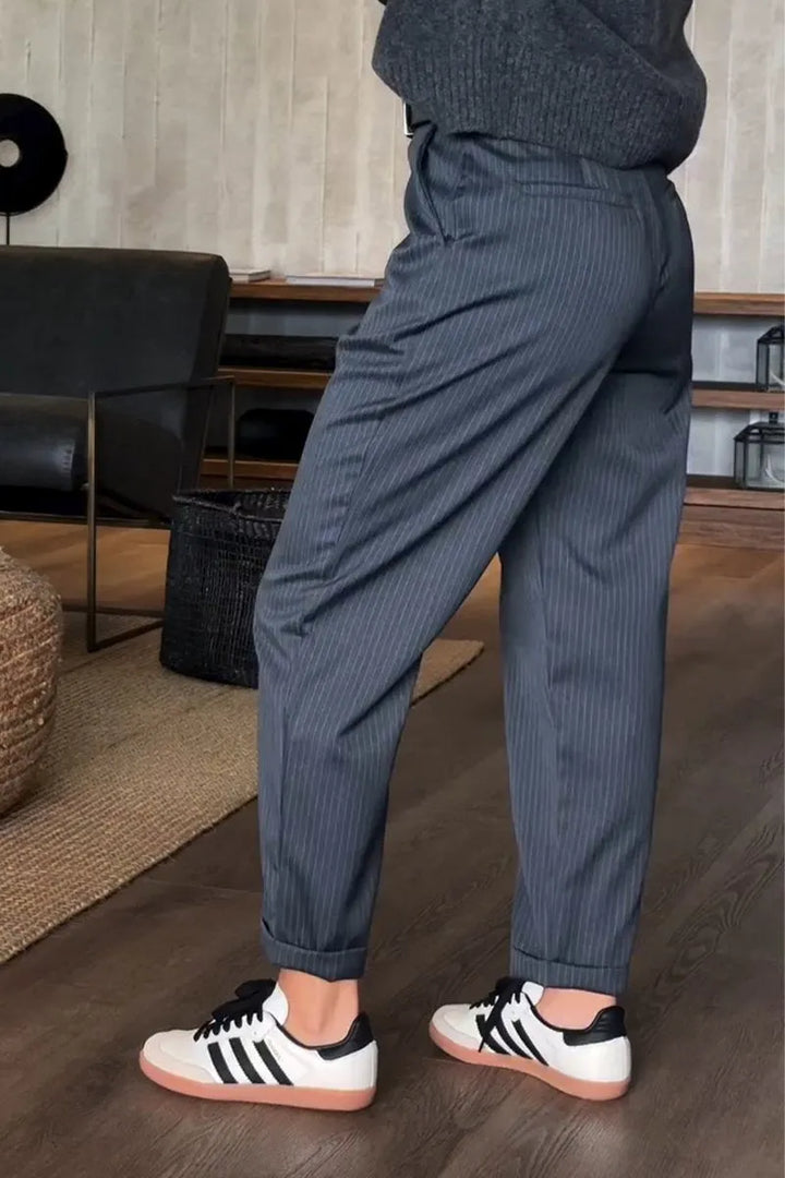 Elegant tailored trousers